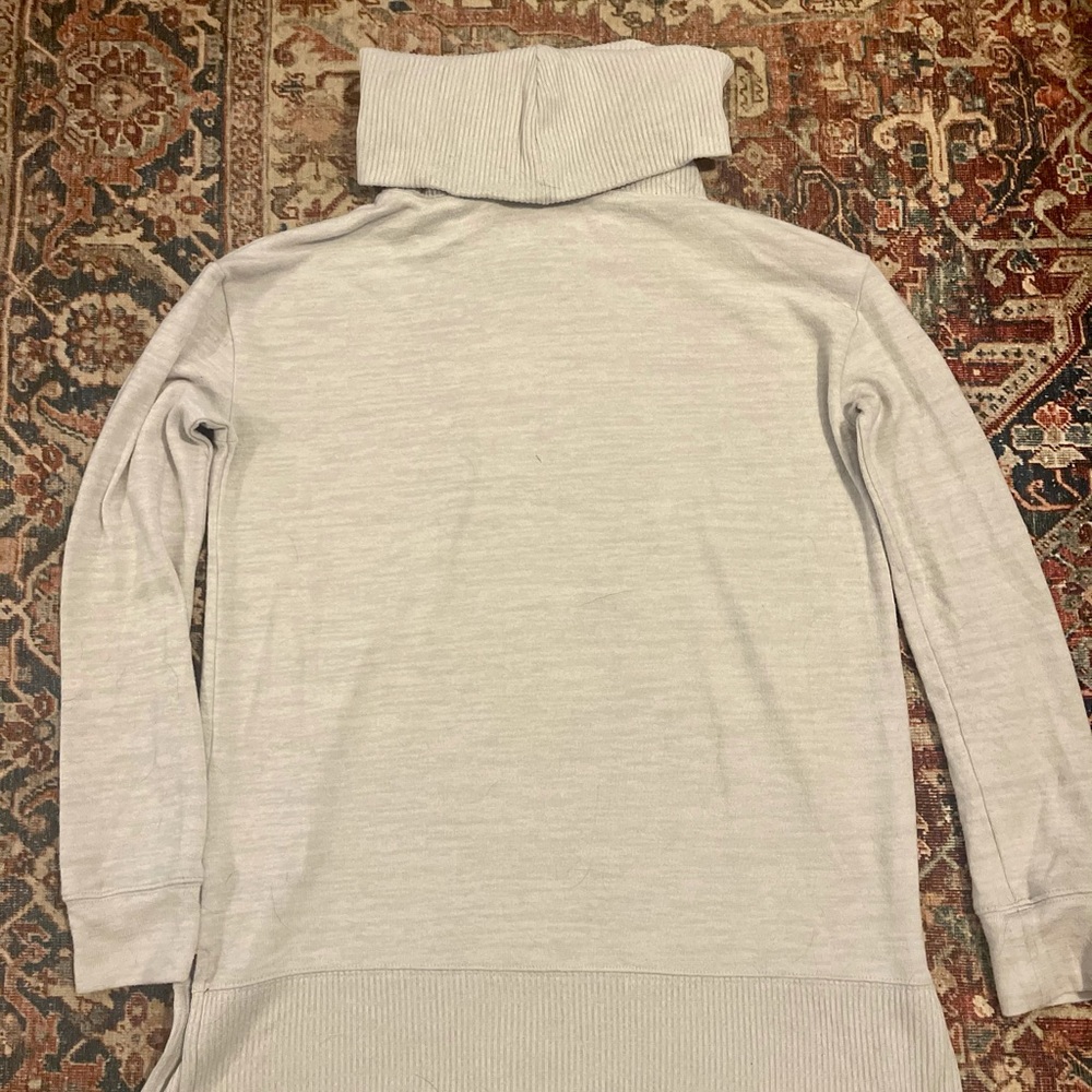 Gap Sweater